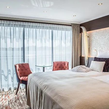 Baxter Hoare Hotelship - Oscar 4* Dusseldorf