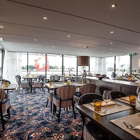 Baxter Hoare Hotelship - Oscar 4*