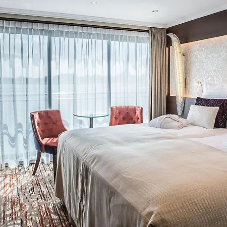 Baxter Hoare Hotelship - Oscar Düsseldorf